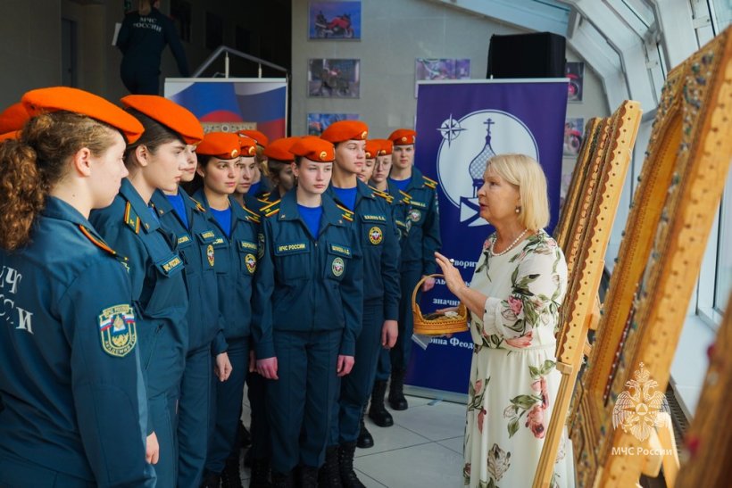 В Академии прошла выставка икон «Небесные покровители Армии и Флота России»