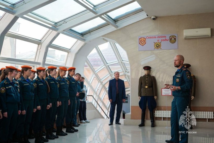 В Академии открыли новую экспозицию «Сквозь огонь и годы»