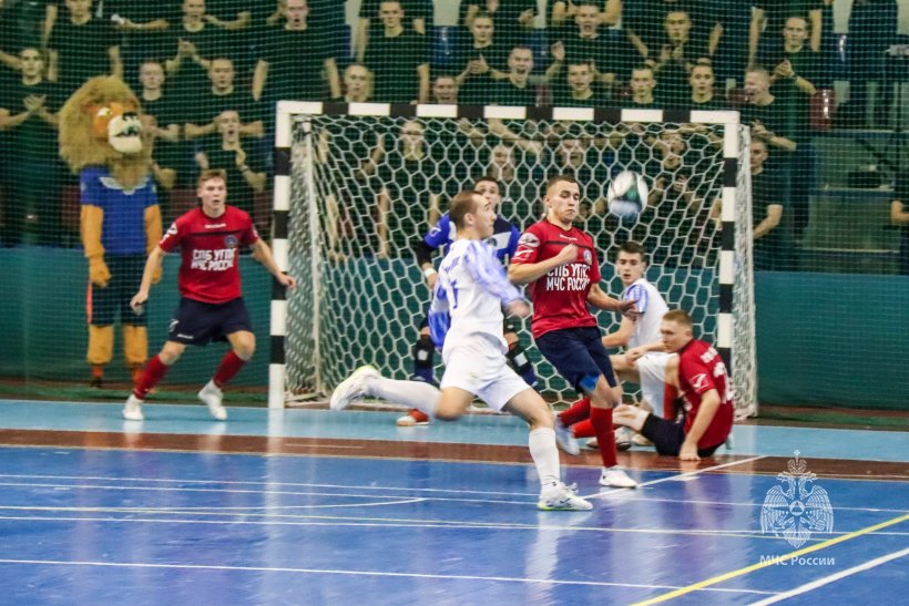 В северной столице стартовали соревнования по мини-футболу среди вузов МЧС России