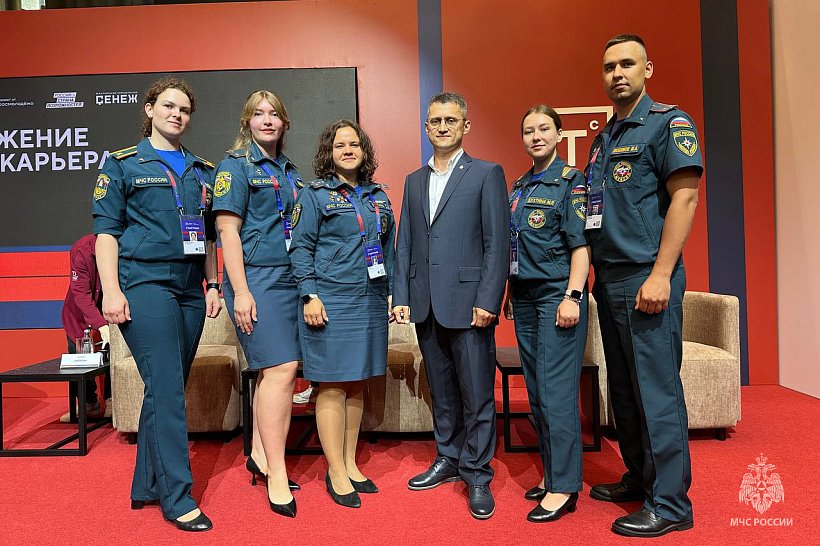 Молодая смена МЧС России на Территории смыслов