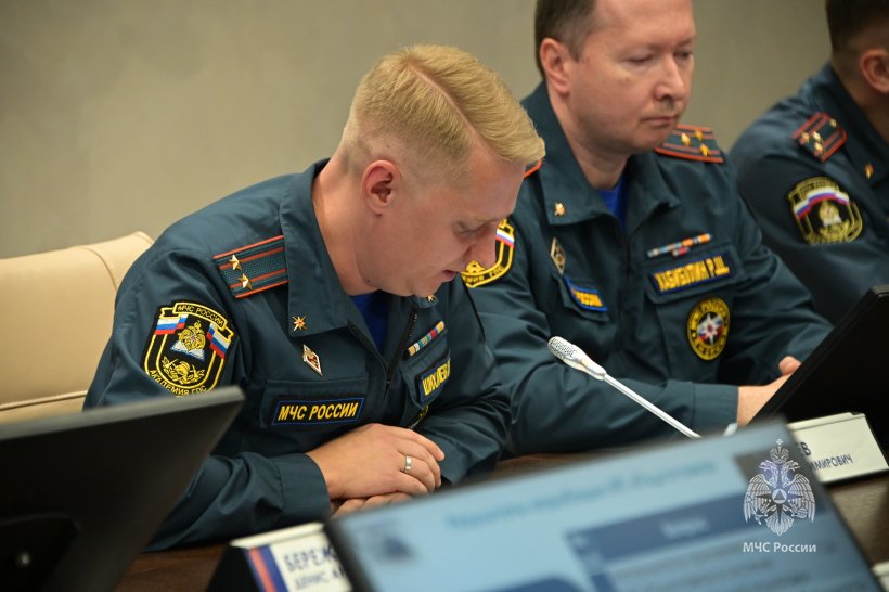 Заместитель Министра МЧС России Антон Герасимов провел рабочую встречу с представителями Академии и центрального аппарата