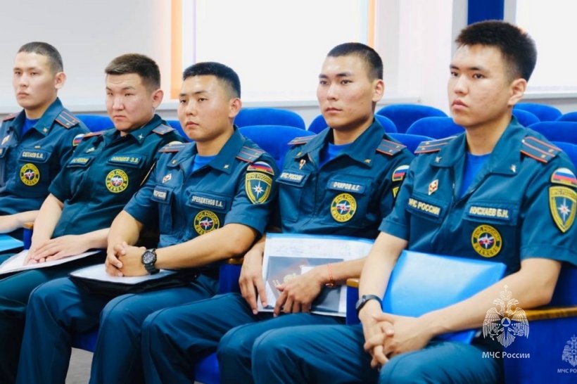 Выпускники Академии пополнили ряды территориальных органов МЧС России