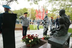 Личный состав Академии принял участие в церемонии возложения цветов в дань памяти воинам Великой Отечественной войны