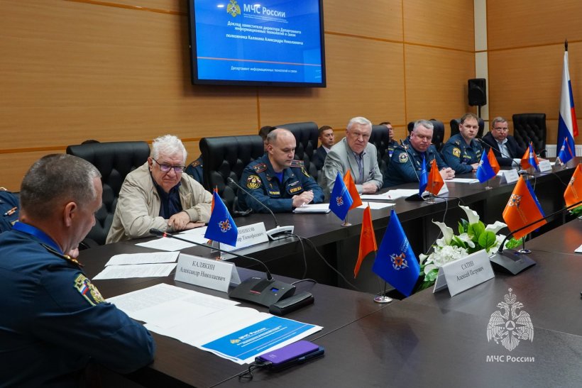 Актуальные вопросы деятельности молодых ученых обсудили на площадке Салона