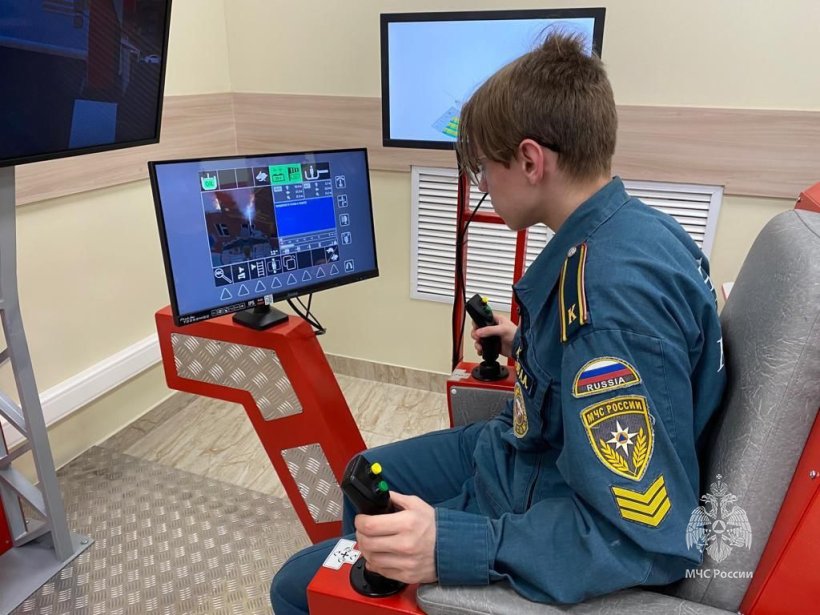 Кадетские классы Москвы посетили Академию ГПС МЧС России