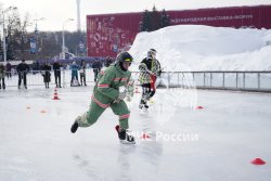 Пожарно-спасательный флешмоб состоялся на территории ВДНХ под эгидой МЧС России 