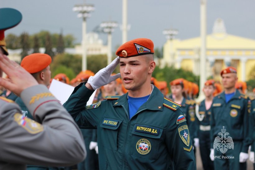 Курсанты и студенты Академии приняли Присягу и дали торжественную Клятву