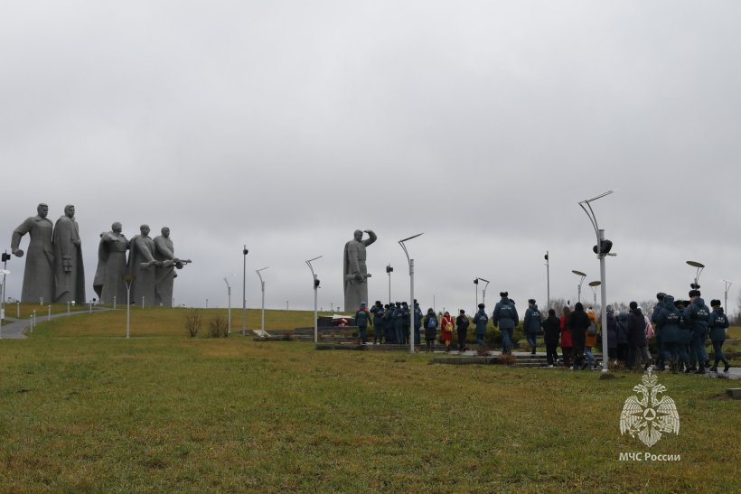 Поисковики Академии провели совместный выезд со студентами и преподавателями Колледжа дизайна и декоративного искусства РГХПУ имени С.Г. Строганова