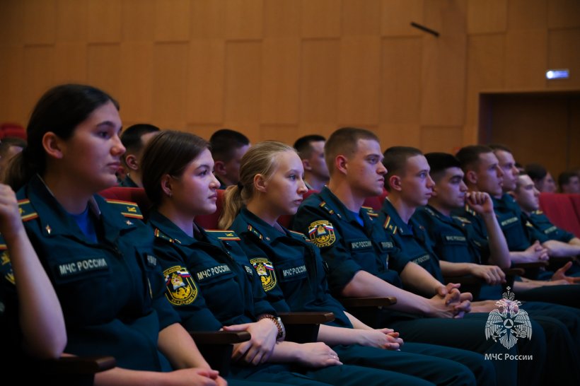 В Академии прошли праздничные мероприятия, посвящённые Дню семьи, любви и верности