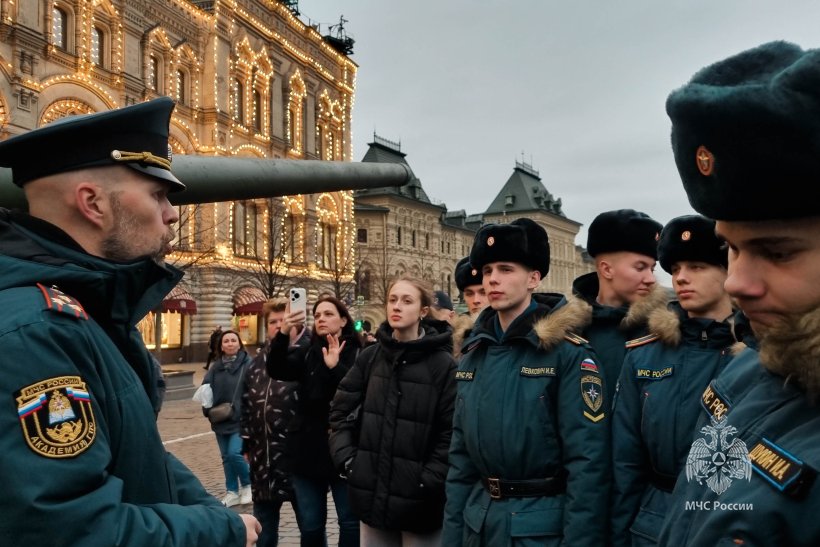 Поисковики Академии ГПС МЧС России посетили музей под открытым небом