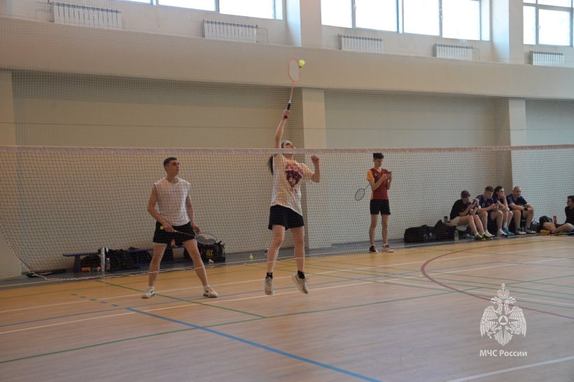 В Академии состоялись соревнования по бадминтону