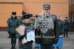 На плацу состоялось ежемесячное построение постоянного и переменного состава Академии