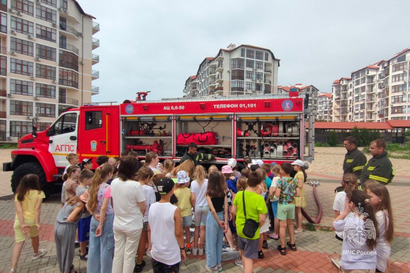 Курсанты провели открытый урок в городе-курорте Геленджик