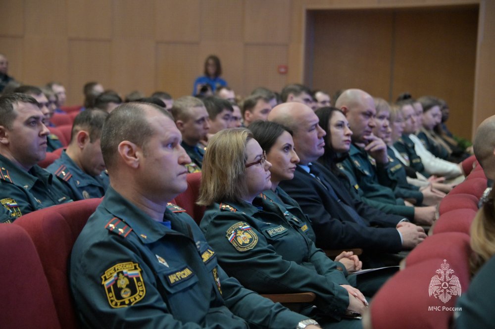 В Академии обсудили состояние работы с кадрами в ФПС ГПС на современном этапе