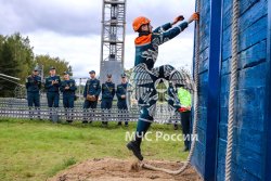 В МЧС России впервые стартовали соревнования по спасательному спорту
