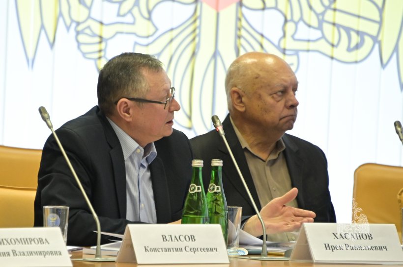 На базе Академии прошло заседание учебно-методического совета МЧС России под председательством заместителя директора Департамента образовательной и научно-технической деятельности МЧС России Виталия Штаймеца.