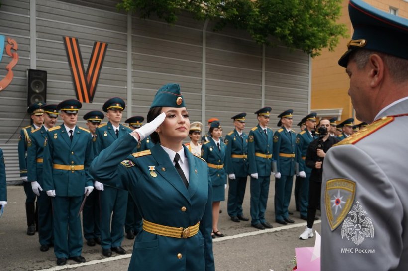 В Академии ГПС МЧС России состоялся выпуск молодых специалистов