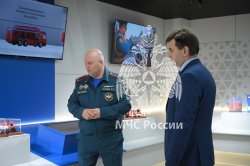 Заместитель Министра МЧС России Роман Курынин ознакомился с учебно-материальной базой Академии 