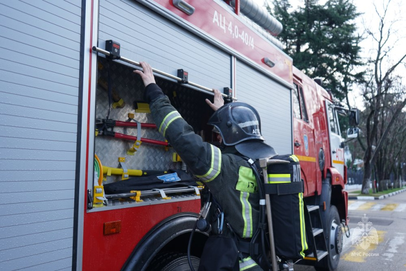 Курсанты Академии приняли участие в пожарно-тактических учениях на объекте с массовым пребыванием людей
