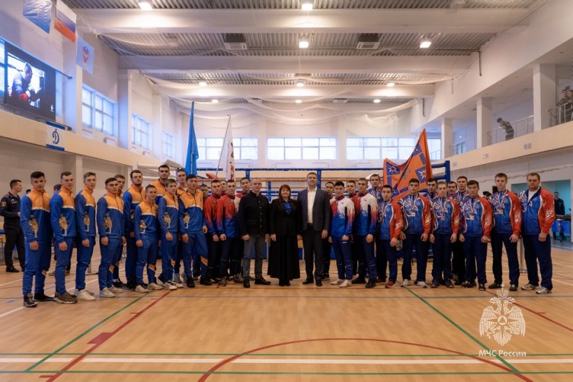 Сегодня прошёл первый открытый чемпионат Академии МЧС России по боксу