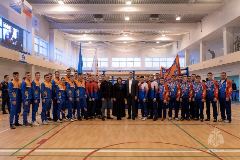 Сегодня прошёл первый открытый чемпионат Академии МЧС России по боксу