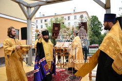 Архиепископ Егорьевский Матфей совершил молебен на месте основания храма при Академии