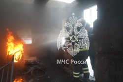 На учебном пожарно-спасательном полигоне Академии в Ногинске завершились практические занятия у девушек 2 и 3 курсов факультета пожарной и техносферной безопасности.