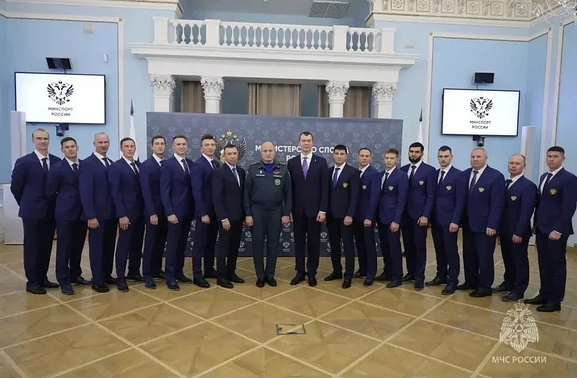 Сборные МЧС России по пожарно-спасательному спорту чествовали в Минспорта и Сбербанке