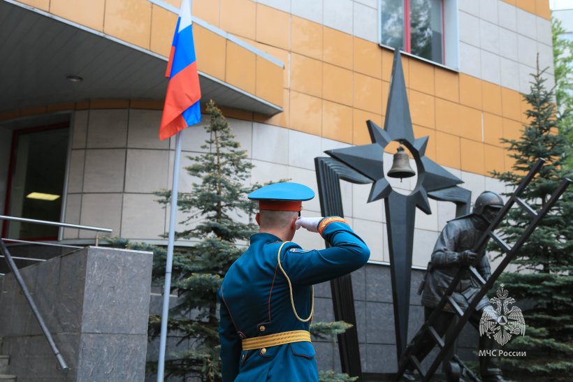 На плацу Академии состоялось построение постоянного и переменного состава