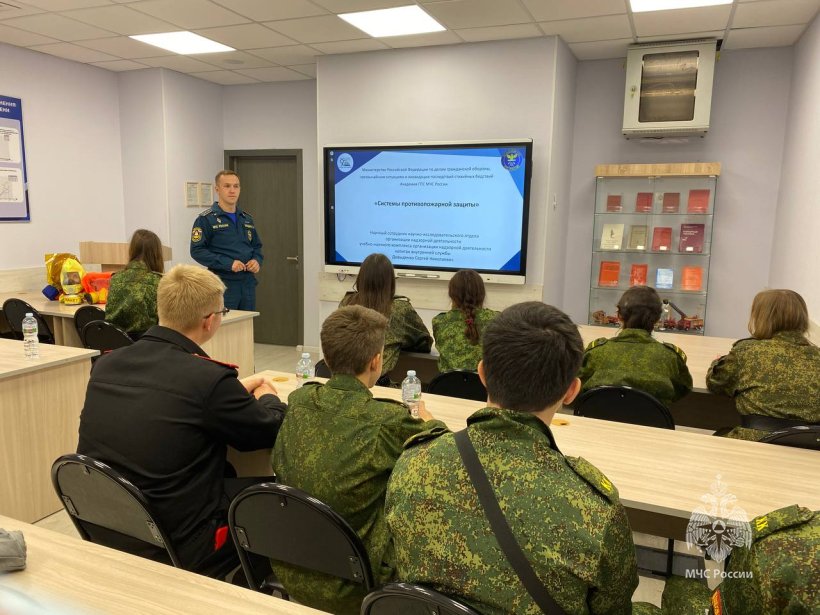 28 сентября были проведены практические занятия, мастер-классы и деловые игры по направлению предпрофессиональной подготовки с обучающимися 10-11 классов в рамках цикла мероприятий профориентационной направленности «Вузы - кадетам Москвы» 