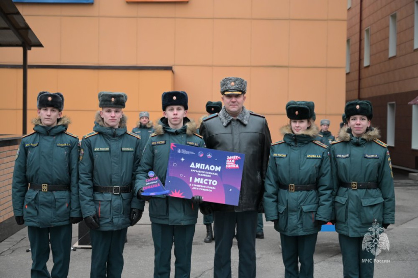 На плацу состоялось ежемесячное построение постоянного и переменного состава Академии