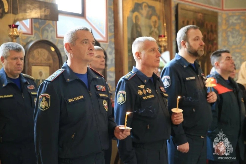 Личный состав Академии принял участие в торжественном молебне к праздникам российских пожарных