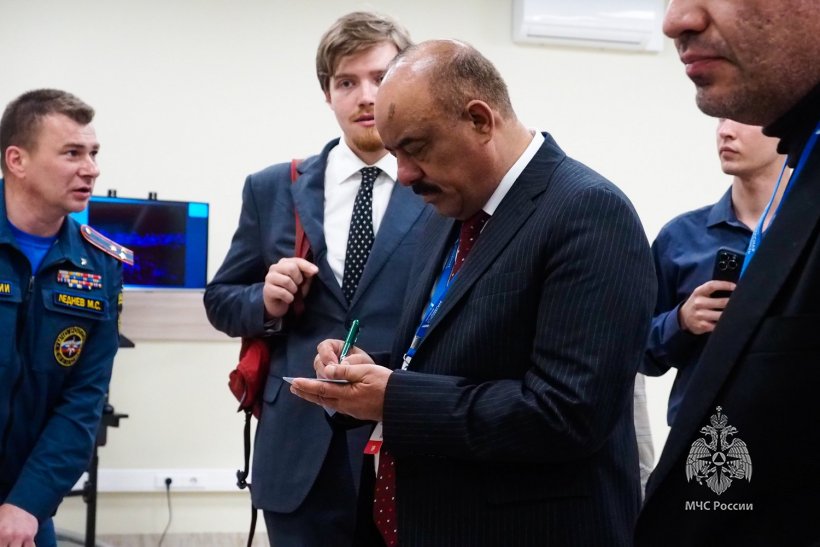 Делегация иностранных граждан посетила Академию ГПС МЧС России