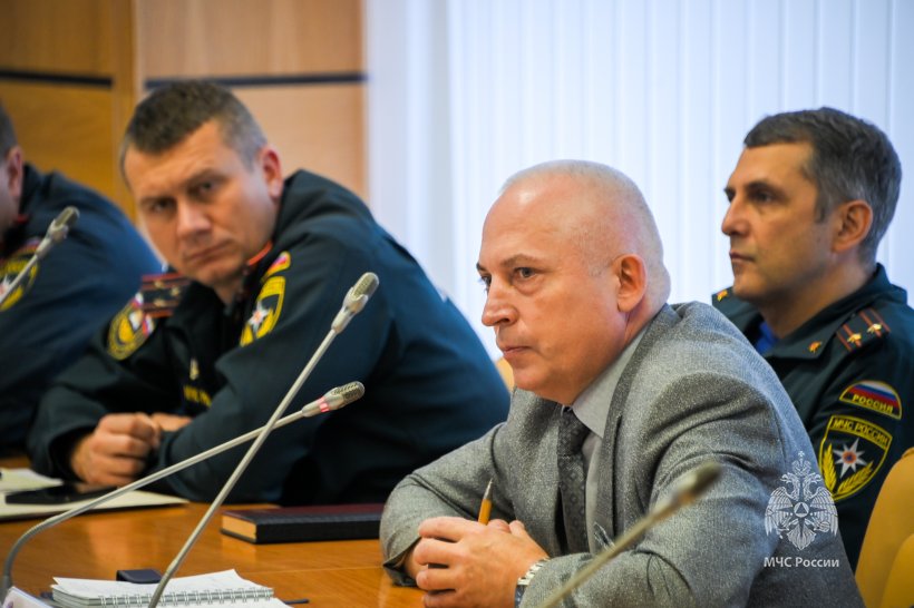 От аттестации спасателей до технологий ИИ: в Академии обсудили развитие образования