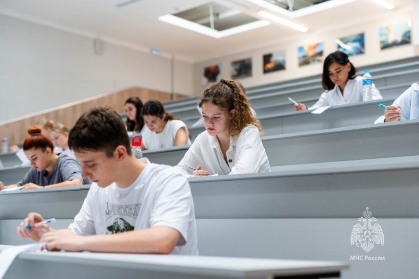 В Академии продолжаются вступительные испытания для абитуриентов, поступающих на базе среднего профессионального образования