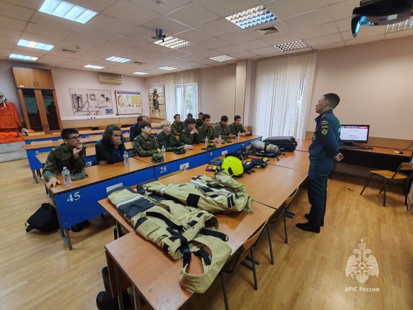 28 сентября были проведены практические занятия, мастер-классы и деловые игры по направлению предпрофессиональной подготовки с обучающимися 10-11 классов в рамках цикла мероприятий профориентационной направленности «Вузы - кадетам Москвы» 