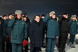 Александр Куренков дал старт арктической экспедиции МЧС России - эстафете памяти в Мурманске