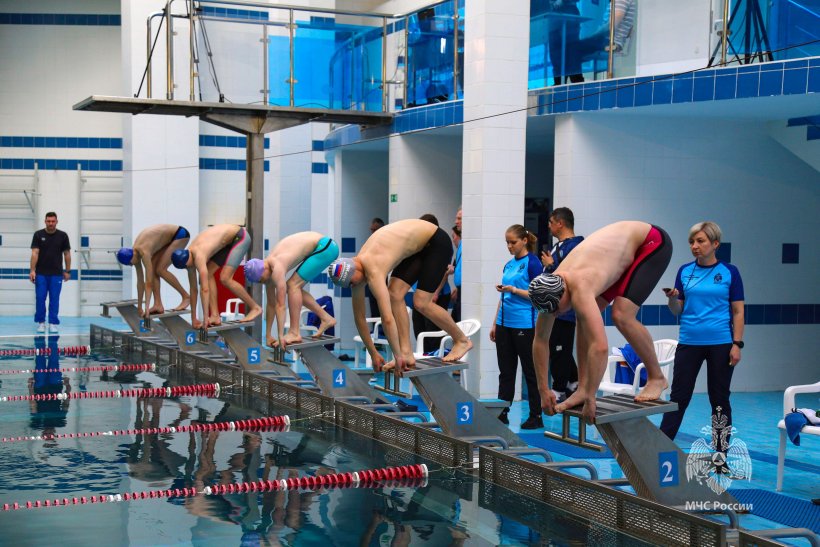 Сборная Академии по плаванию стала победителем первенства МЧС России