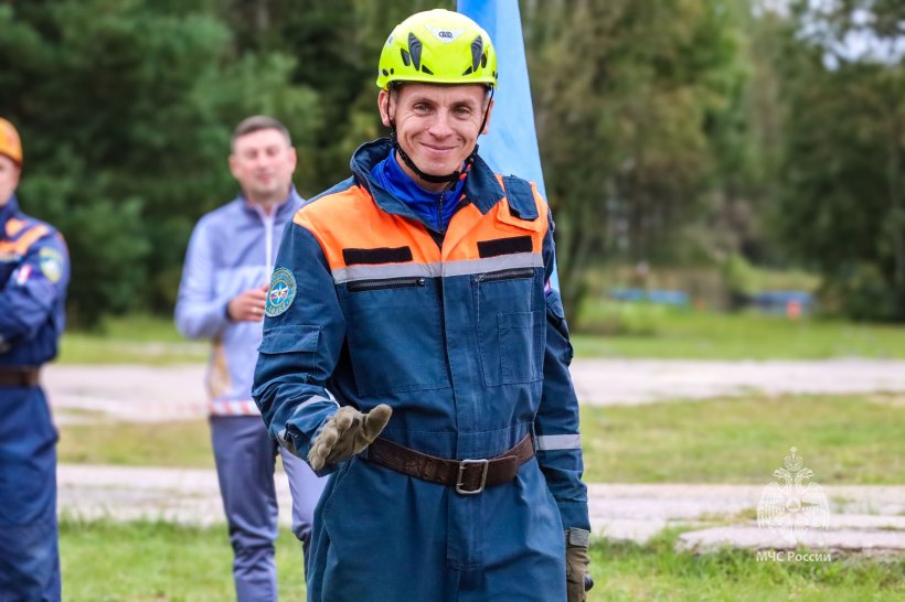 В МЧС России впервые стартовали соревнования по спасательному спорту