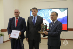 МЧС России и Узбекистана обмениваются опытом в вопросах подготовки спасателей