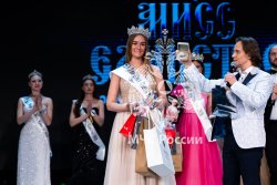 Обучающиеся Академии завоевали семь титулов на конкурсе «Мисс Единство»