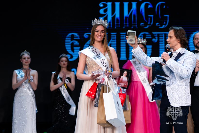 Обучающиеся Академии завоевали семь титулов на конкурсе «Мисс Единство»