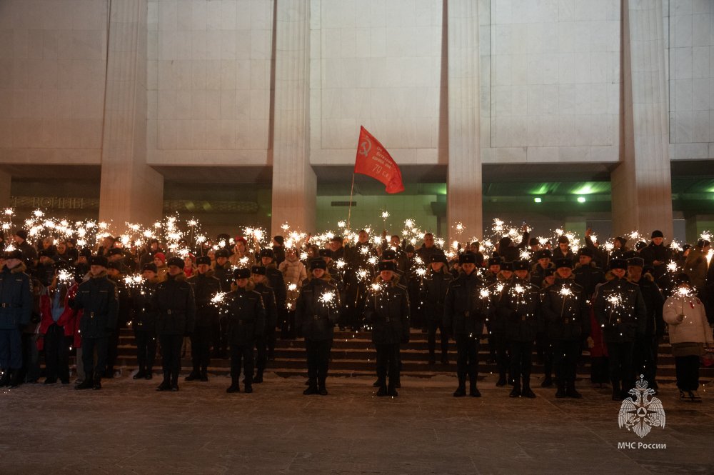 Курсанты Академии почтили подвиг ленинградцев