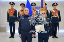 Глава МЧС России вручил дипломы выпускникам Академии ГПС МЧС России