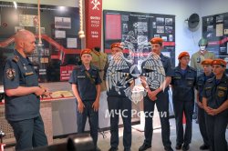 В рамках ознакомительной программы для гостей из МБОУ СОШ № 3 села Хороль Приморского края состоялась экскурсия