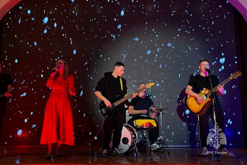 Сотрудники и курсанты Академии выступили в военном госпитале имени А.А. Вишневского