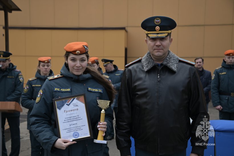 На плацу вуза состоялся общеакадемический развод