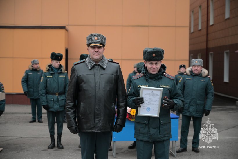 На плацу состоялось ежемесячное построение постоянного и переменного состава Академии