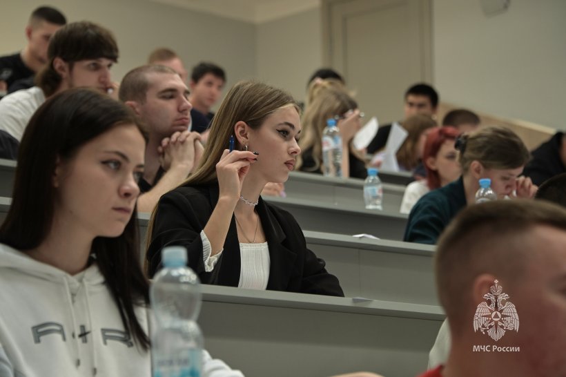 В Академии продолжаются вступительные испытания для лиц, поступающих по программам высшего образования заочной формы обучения