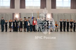«Клянусь!»: ученики класса МЧС России принесли клятву кадета